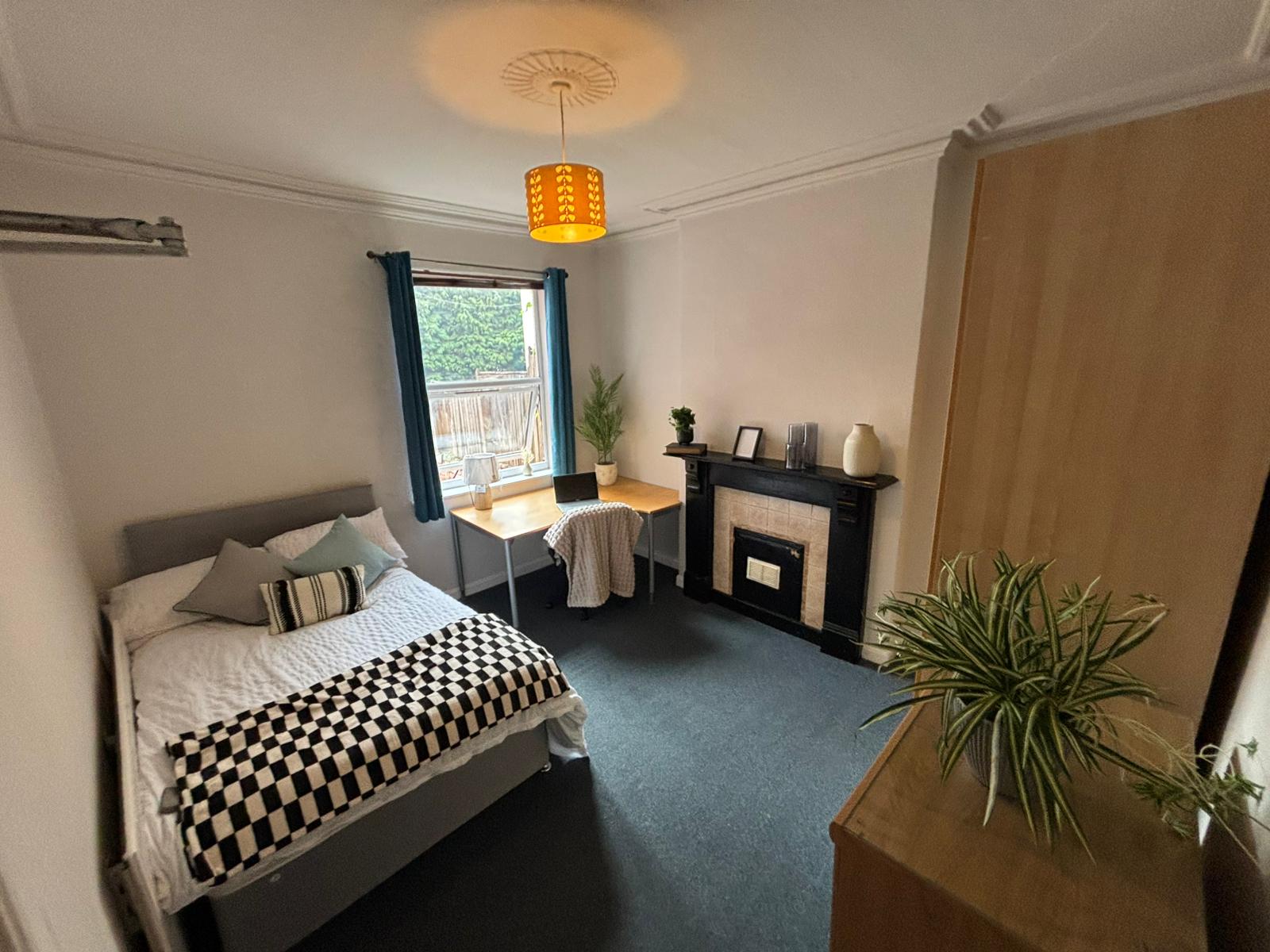 Room Lenton Boulevard in Nottingham