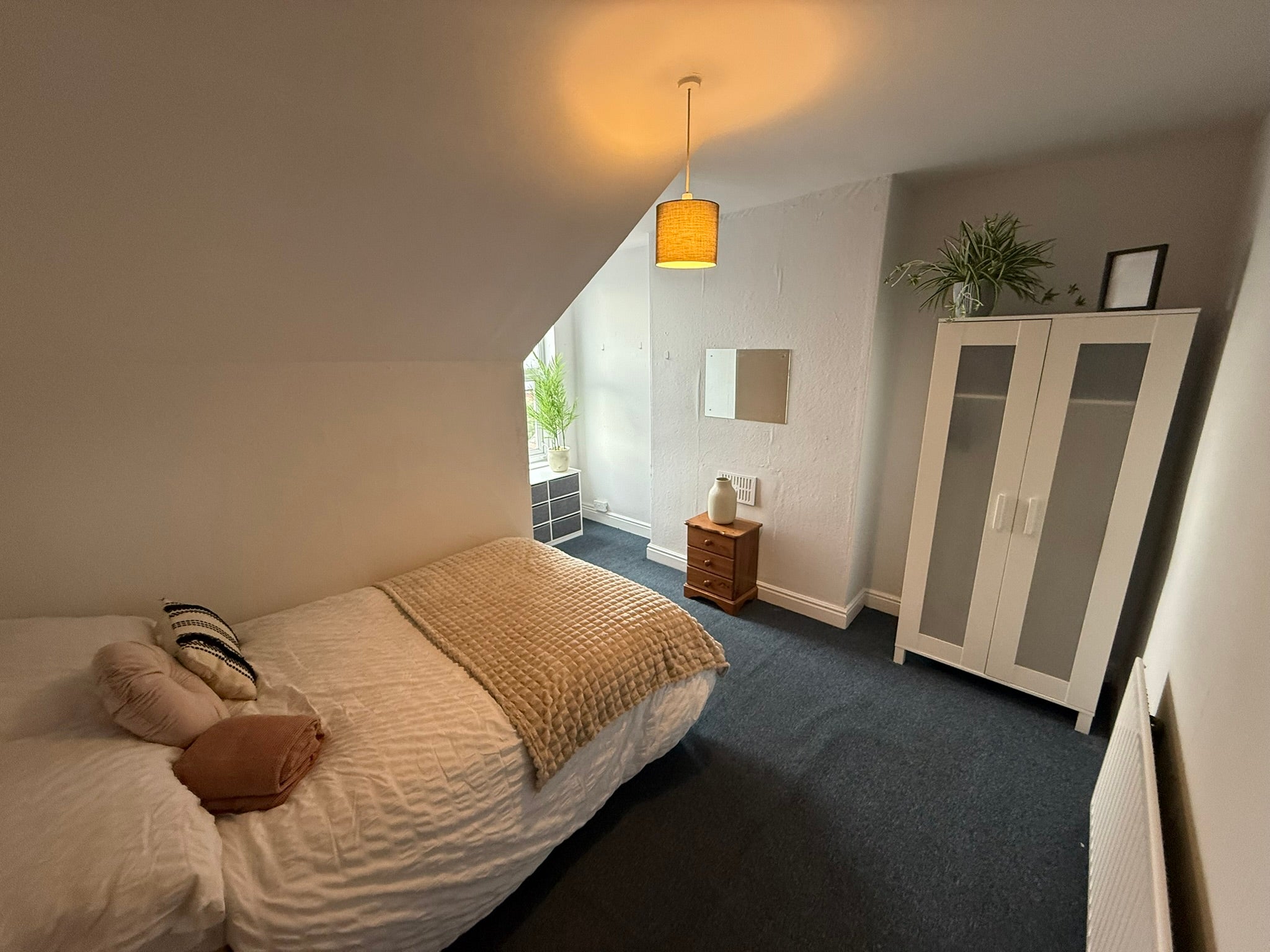 Room Lenton Boulevard in Nottingham