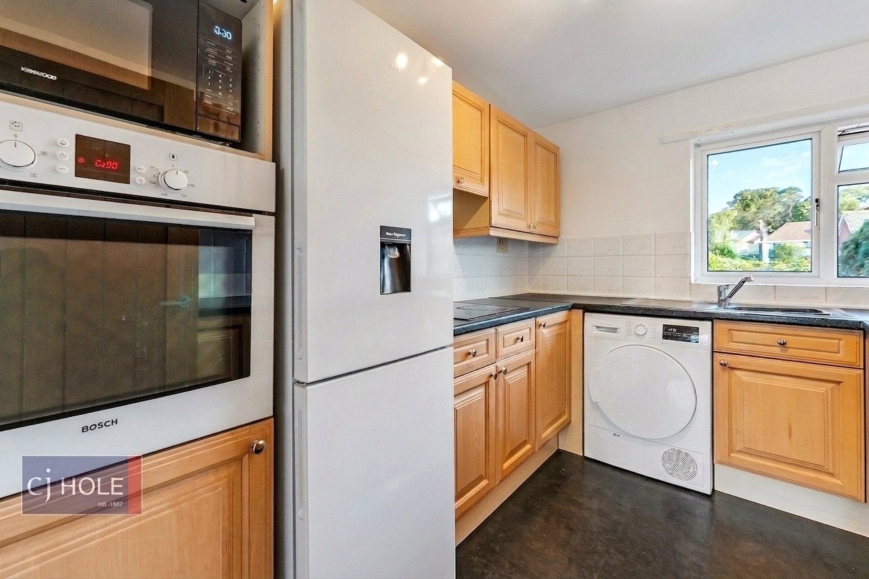 Flat Westover Close in Bristol