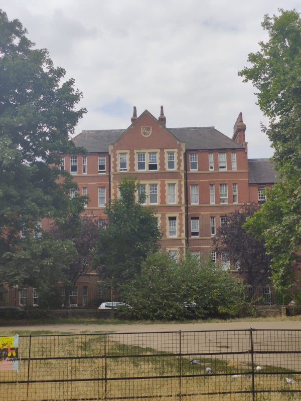 Room Cormont Road in Greater London