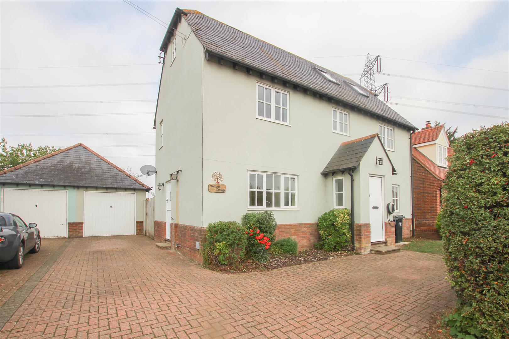House Thaxted Road in Uttlesford