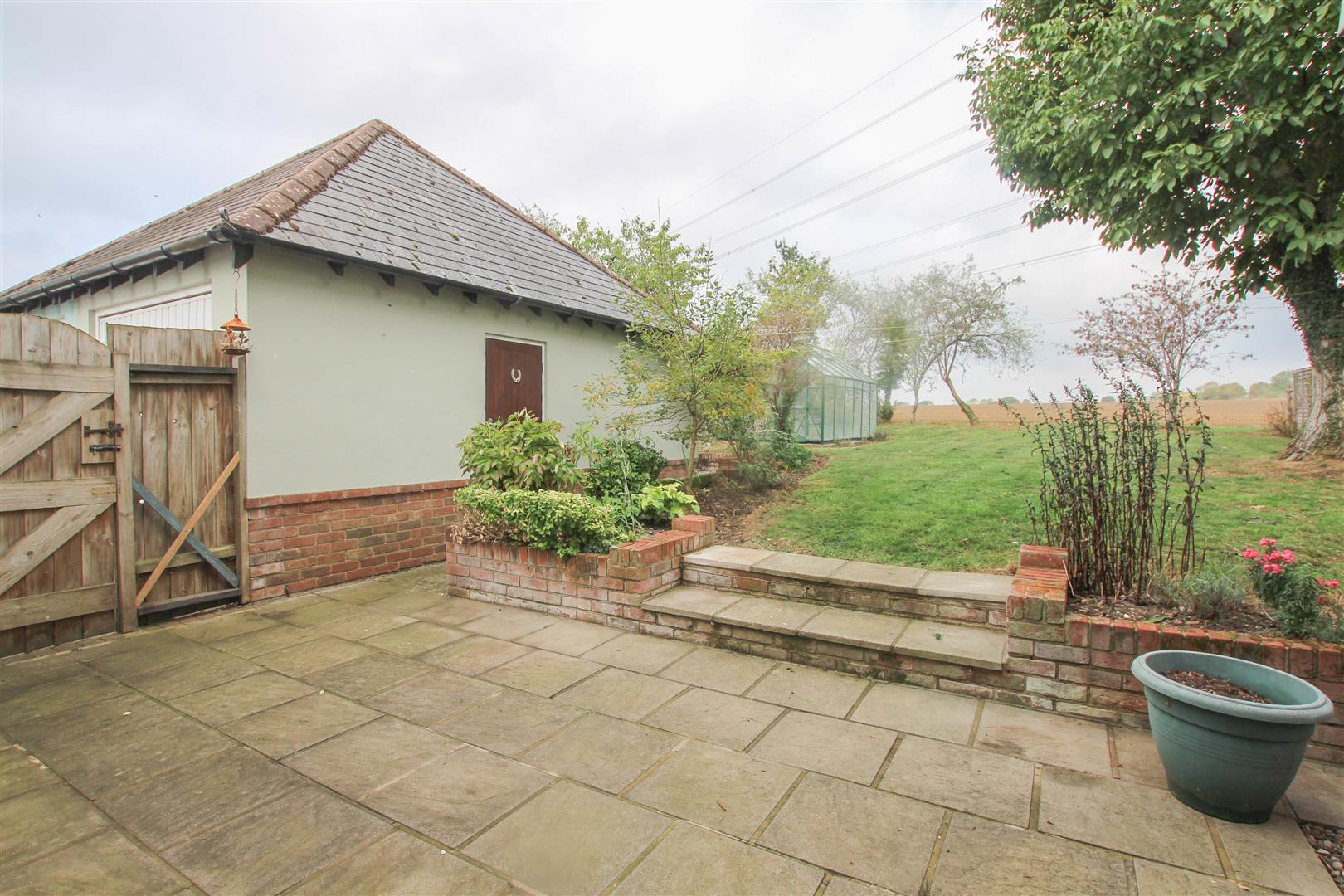 House Thaxted Road in Uttlesford