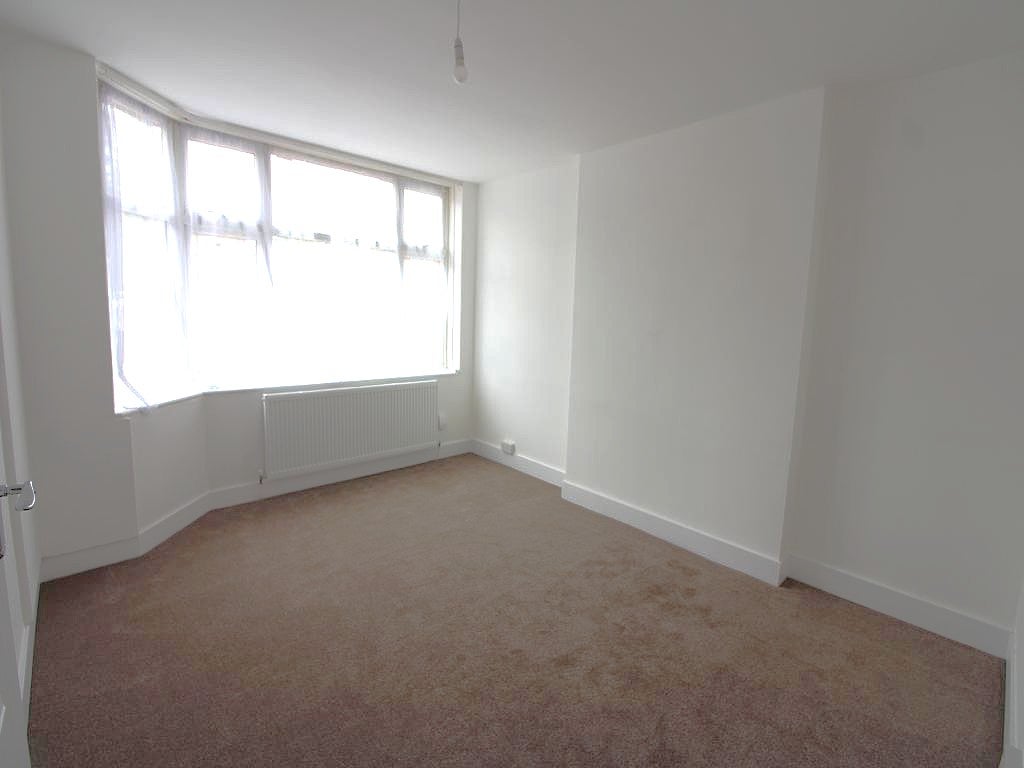 Flat Myddelton Close in Greater London