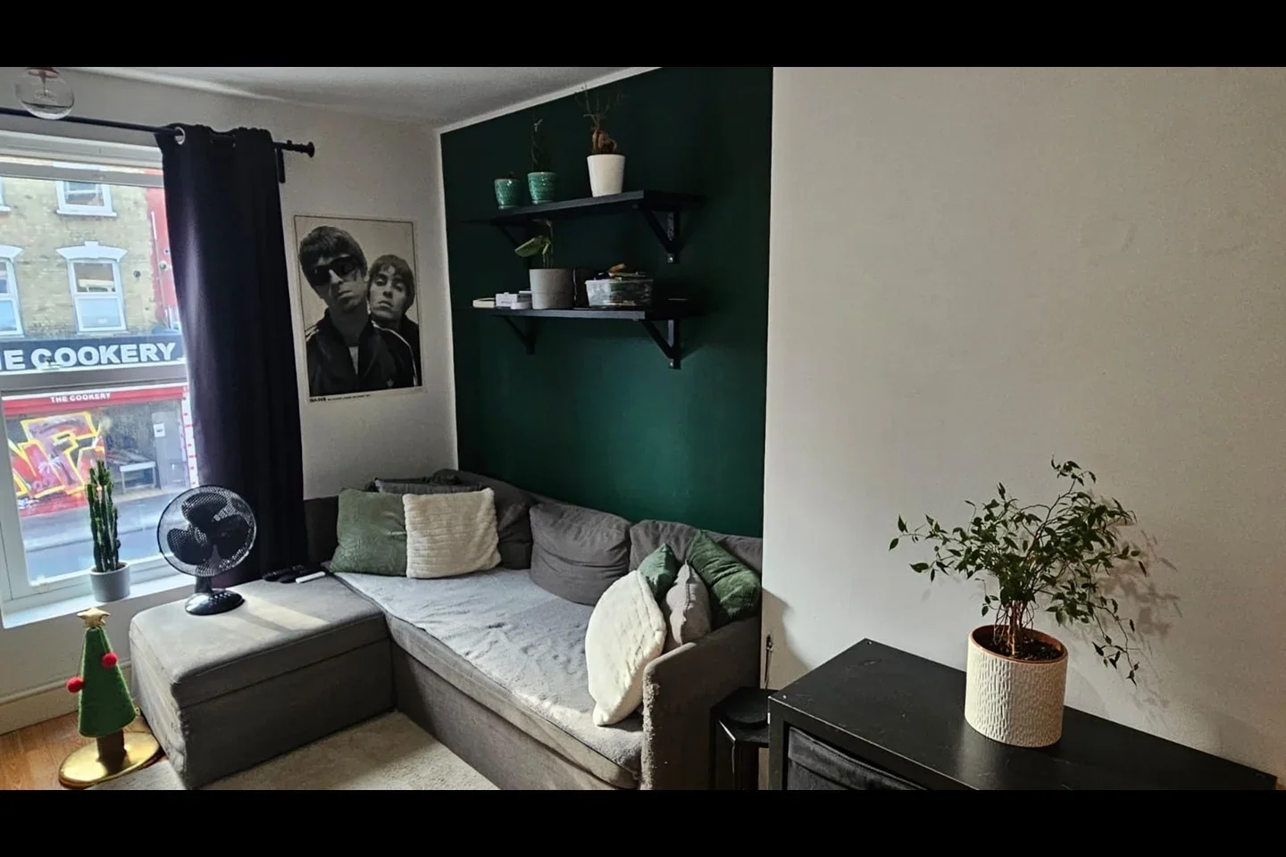 Flat Manley Court in Greater London
