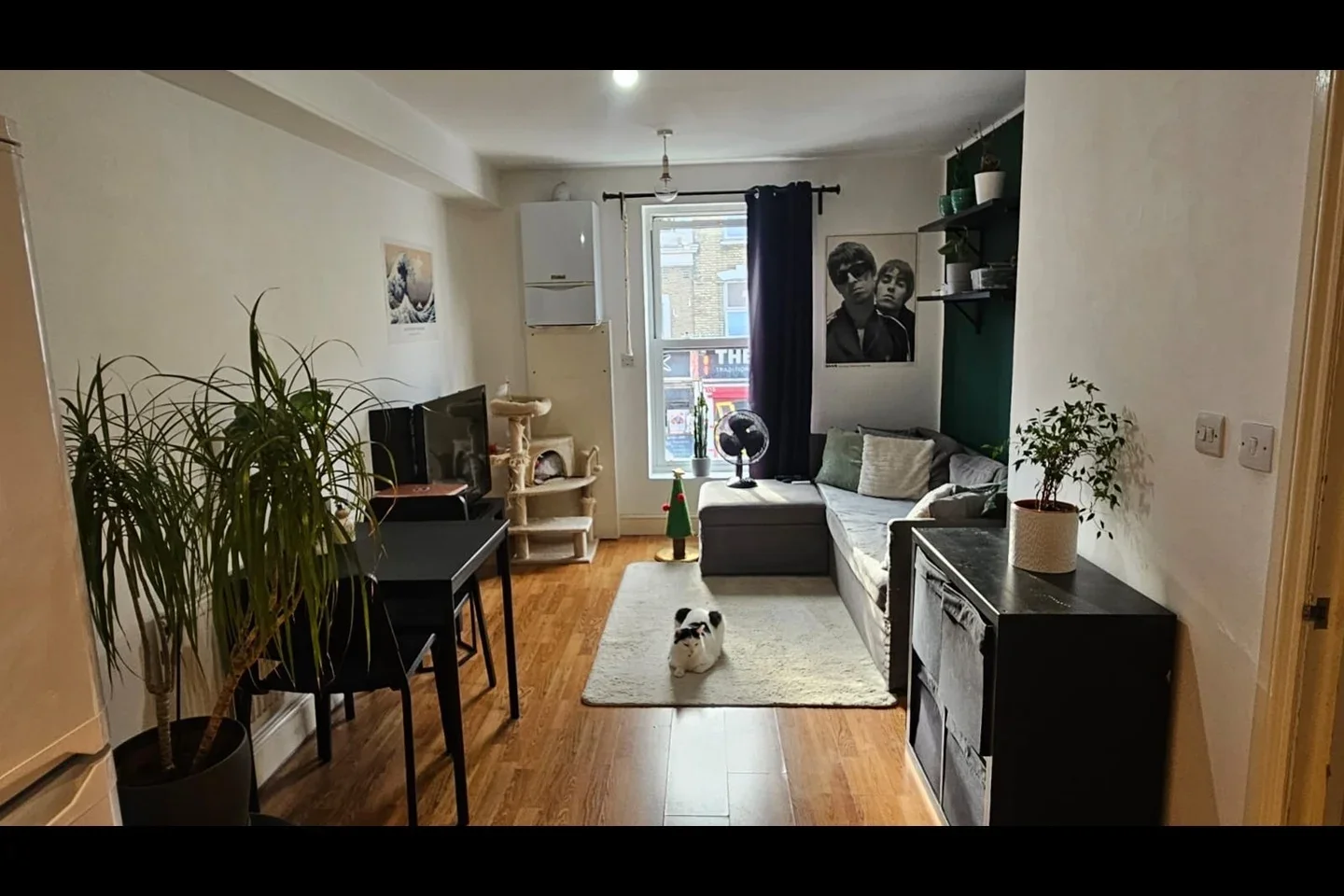 Flat Manley Court in Greater London