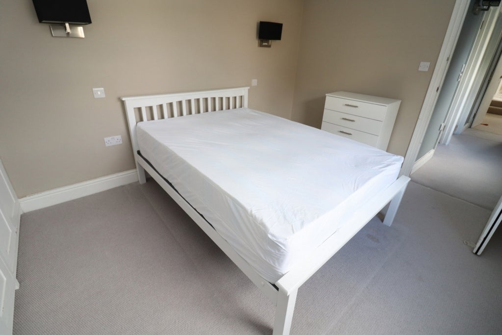 Room Globe Road in Greater London