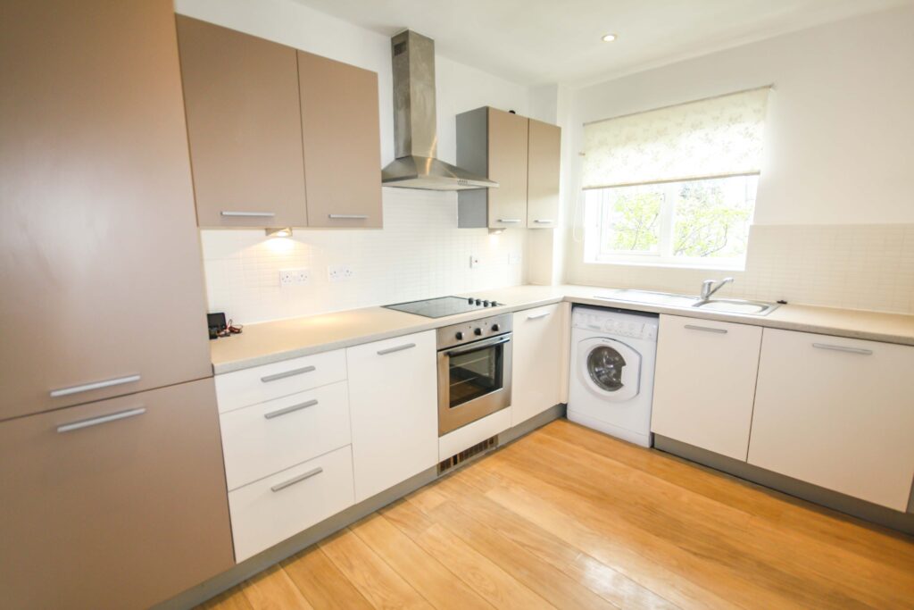 Flat Ratcliffe Court in Colchester