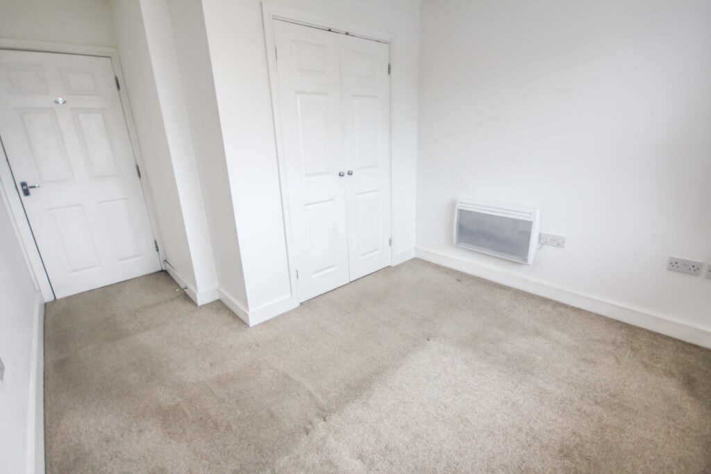 Flat Ratcliffe Court in Colchester