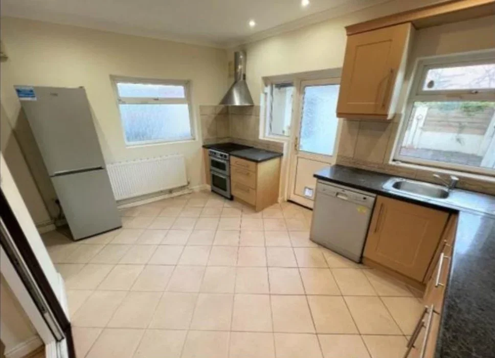 House Alderney Gardens in Greater London