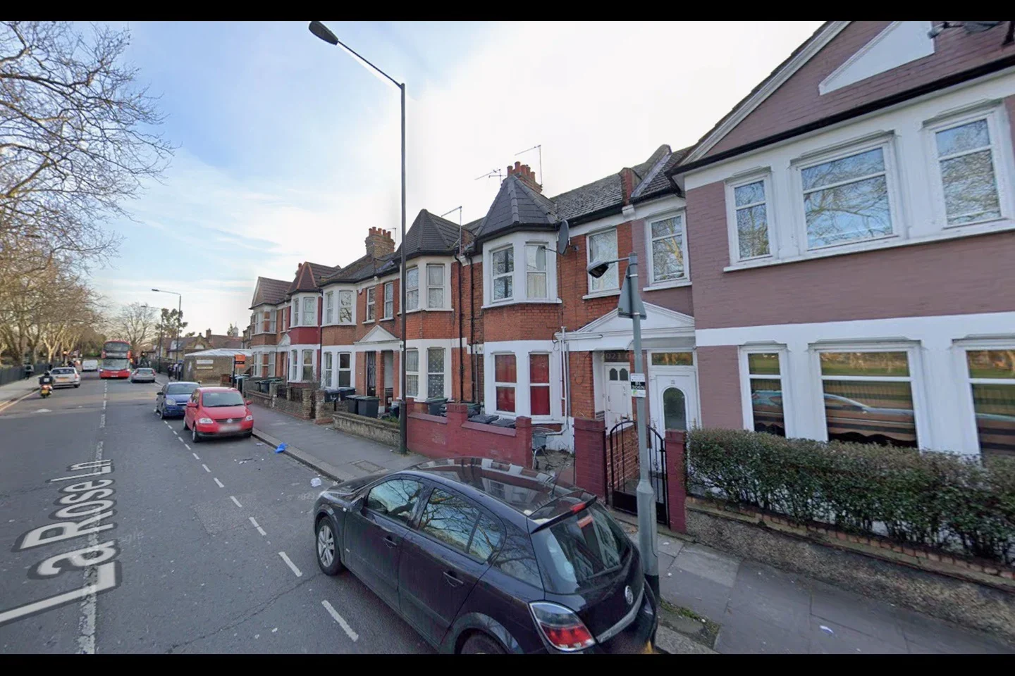 Flat La Rose Lane in Greater London