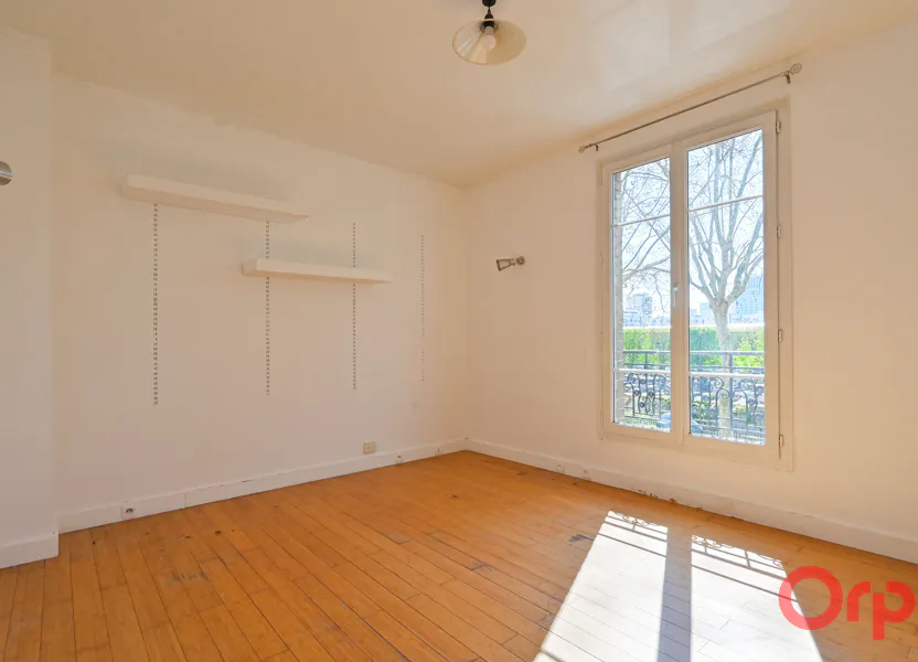 Flat Rue Henri Barbusse in Clichy