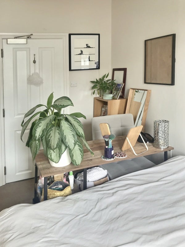 Room Pevensey Road in Greater London