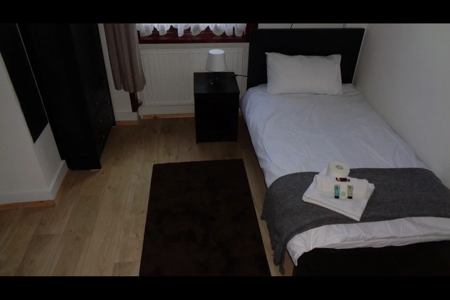 Room Ford Square in Greater London