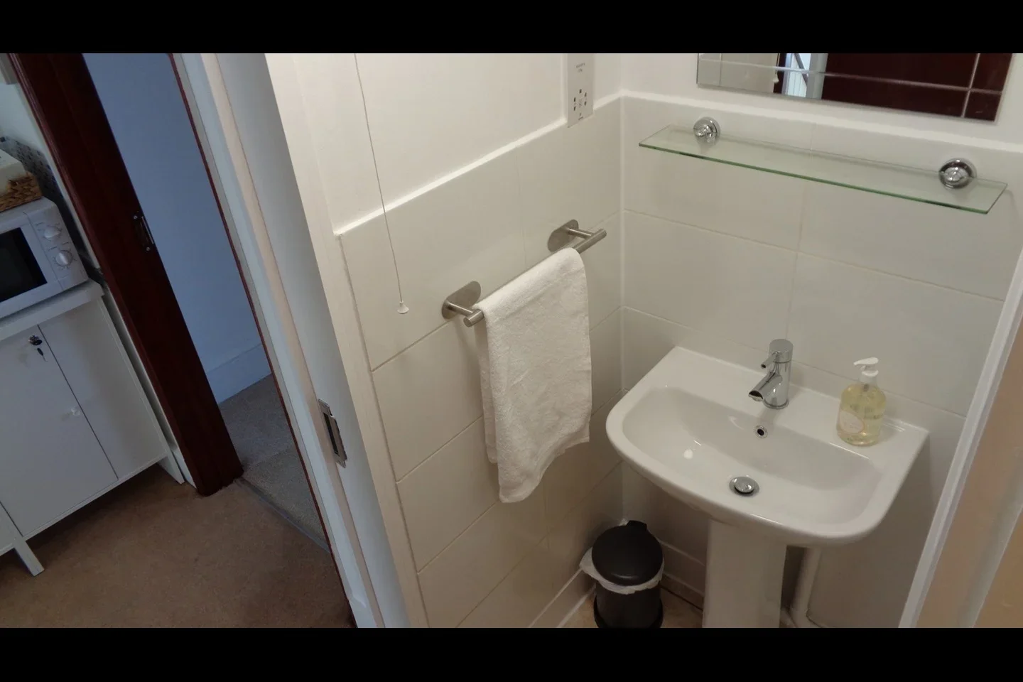 Room Ford Square in Greater London