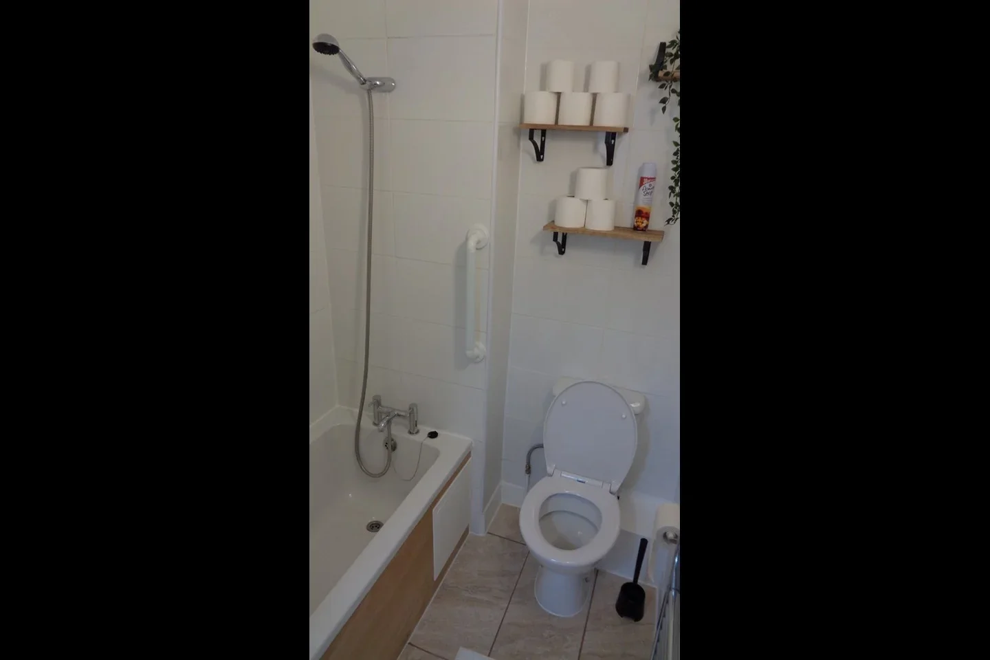 Room Ford Square in Greater London