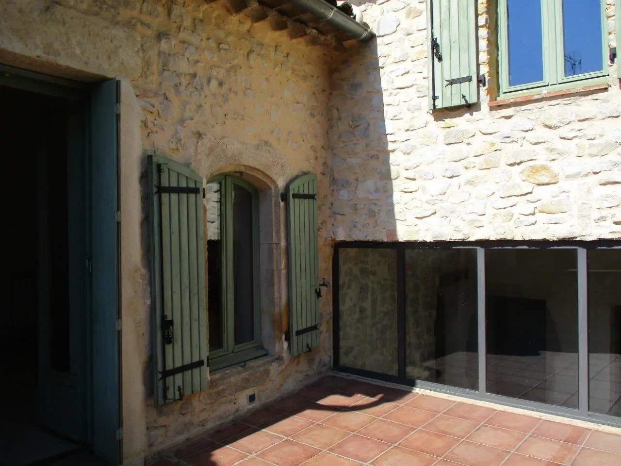 Maison Place de la Mairie à Maruéjols-lès-Gardon