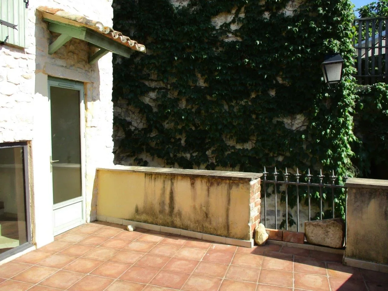 Maison Place de la Mairie à Maruéjols-lès-Gardon