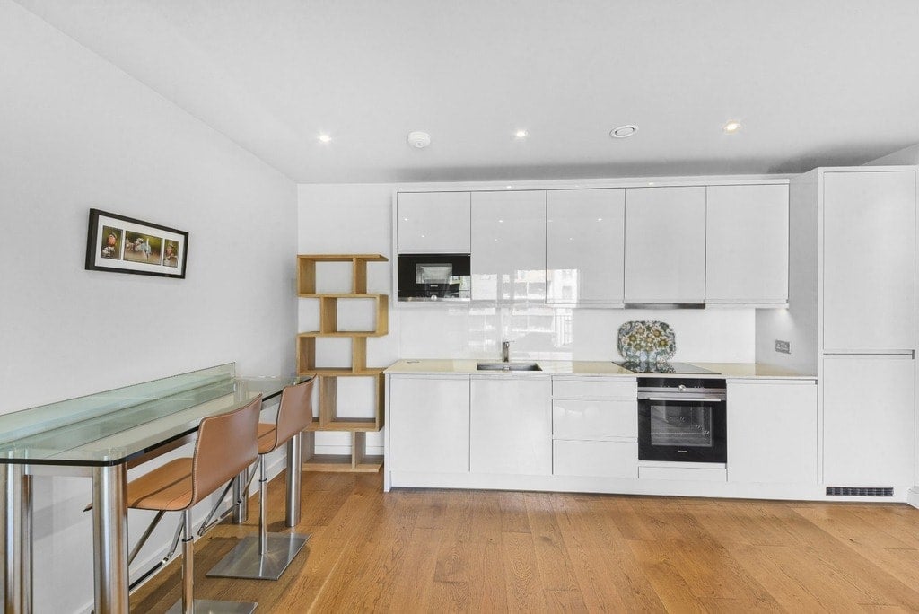 Flat Felar Walk in Greater London