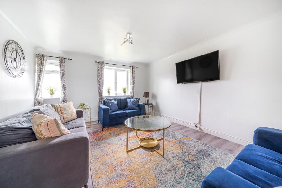 House Bedford Close in Maidenhead