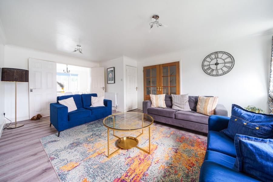 House Bedford Close in Maidenhead
