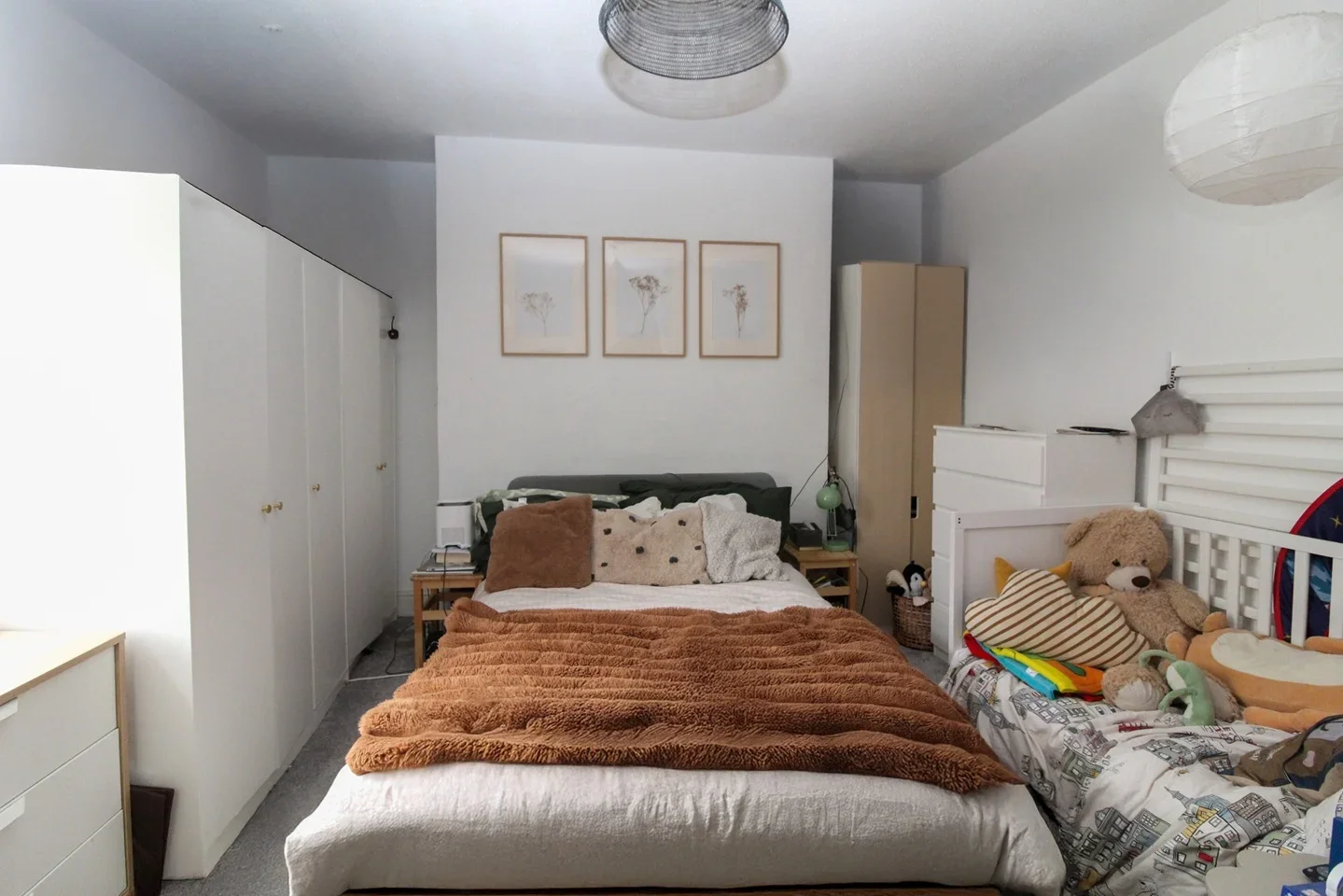 Flat Elgin Road in Greater London