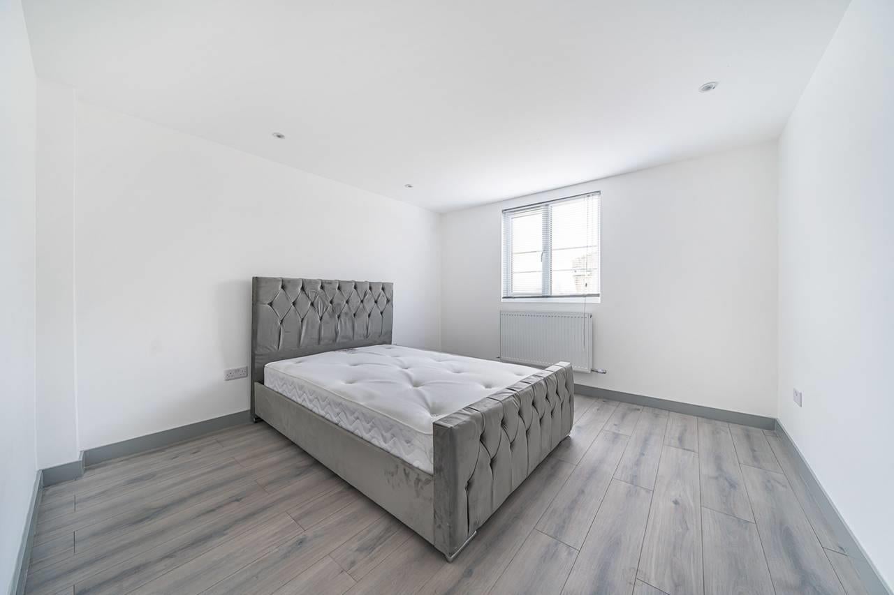 House Broomfield in Greater London