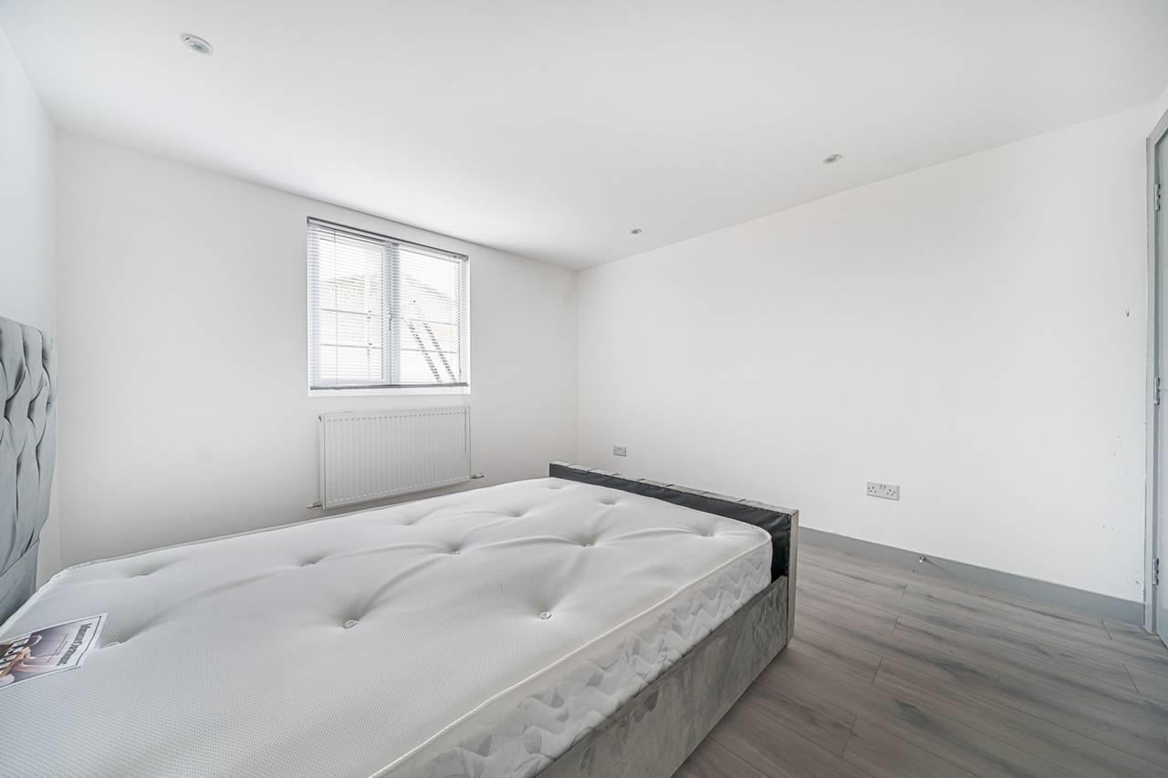House Broomfield in Greater London