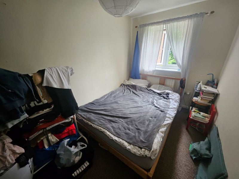 House Oaktree Crescent in Bristol