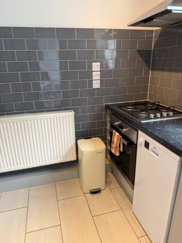 Room Babington Road in Greater London
