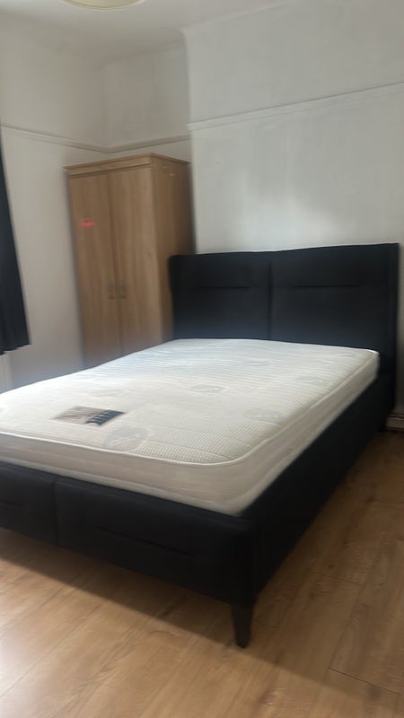 Room Babington Road in Greater London