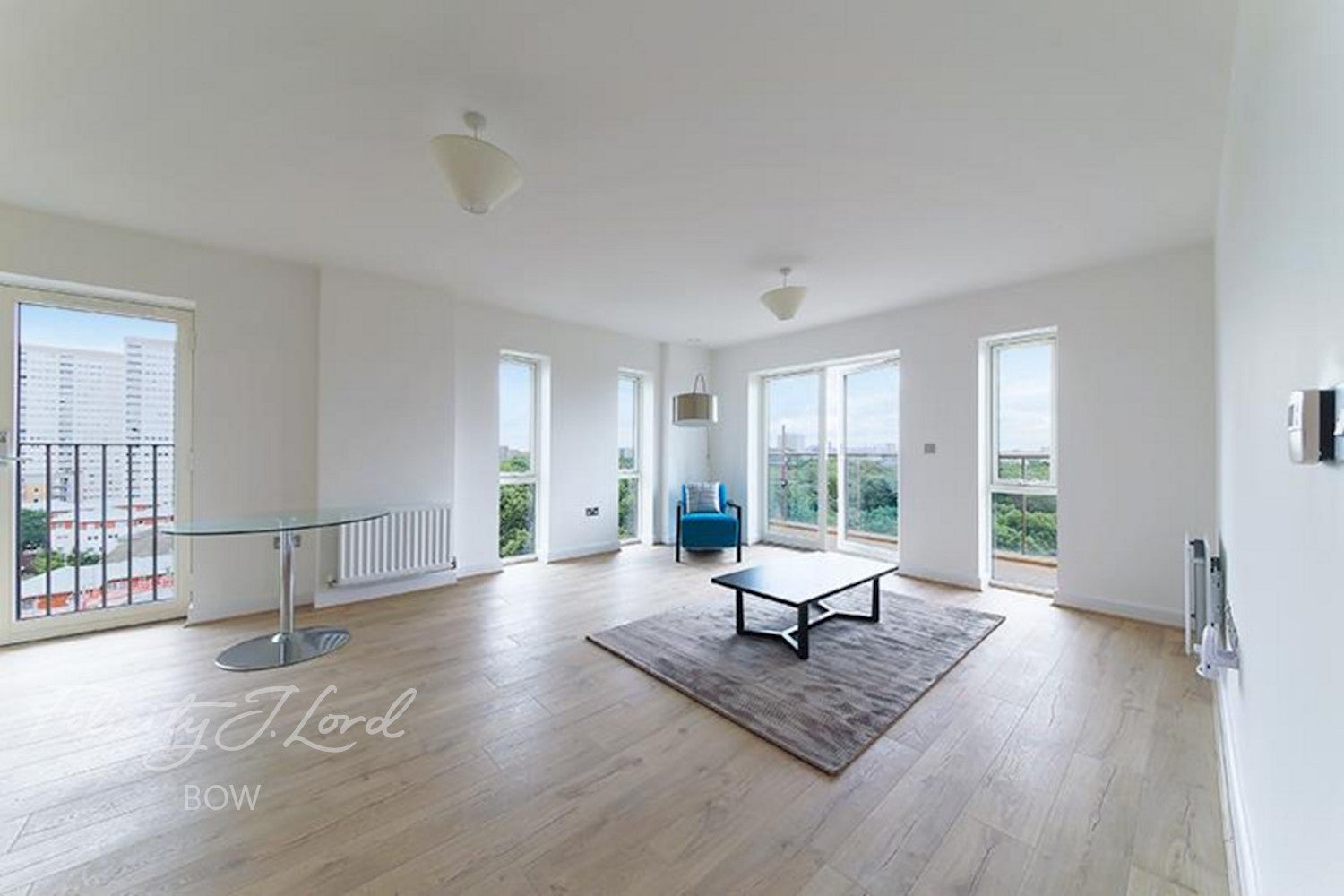 Flat St Clements Avenue in Greater London