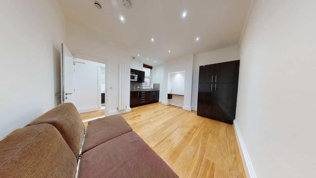 Flat West End Lane in Greater London