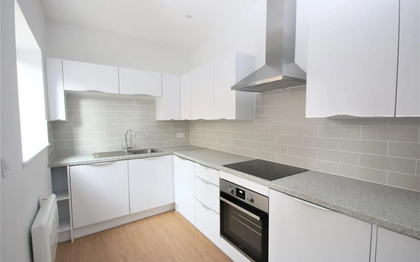 Flat Kingsway in Greater London