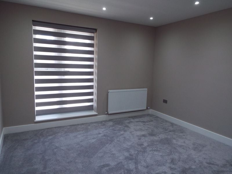 Flat Fishponds Road in Wokingham