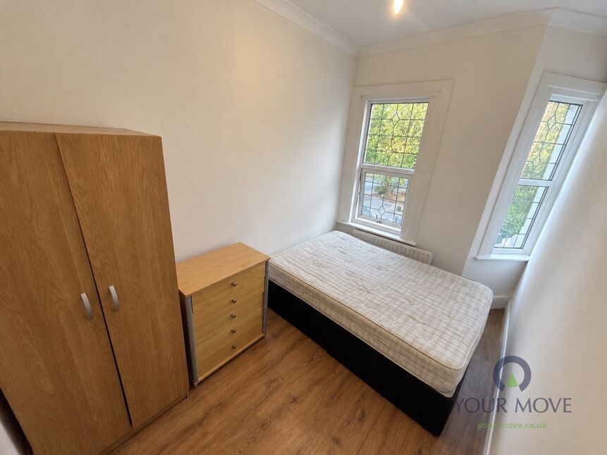 Flat Childeric Road in Greater London