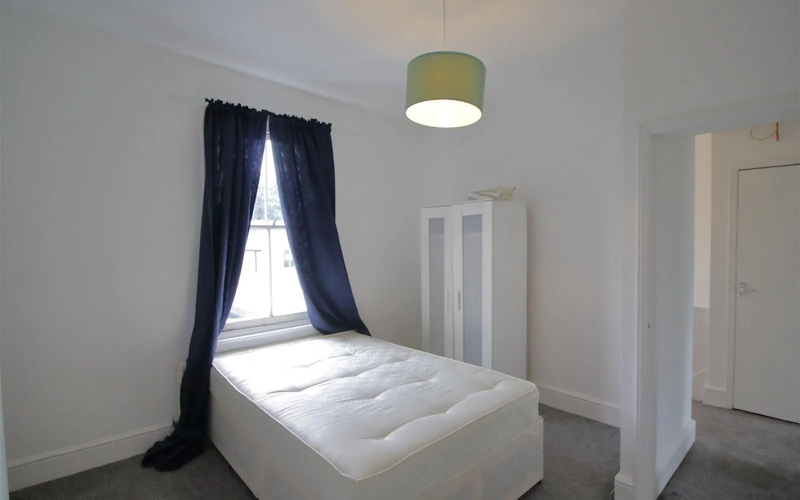 Flat Kellett Road in Greater London