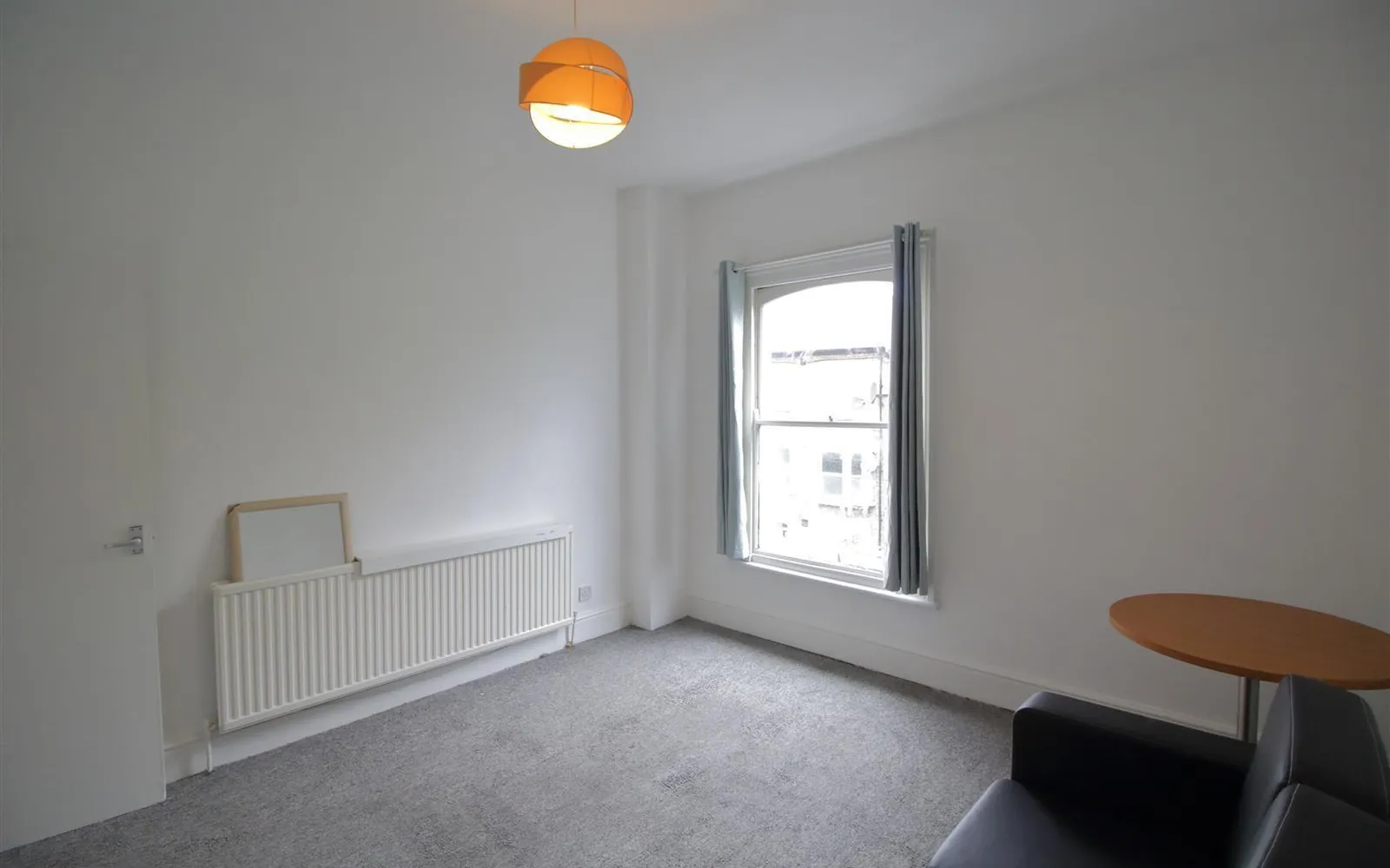 Flat Kellett Road in Greater London