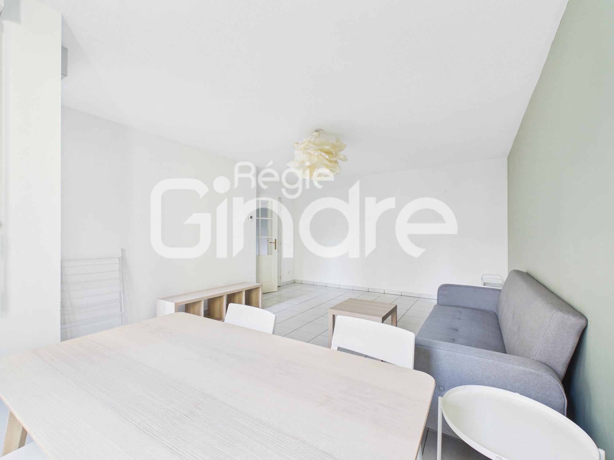 Flat Montée Georges Kubler in Lyon