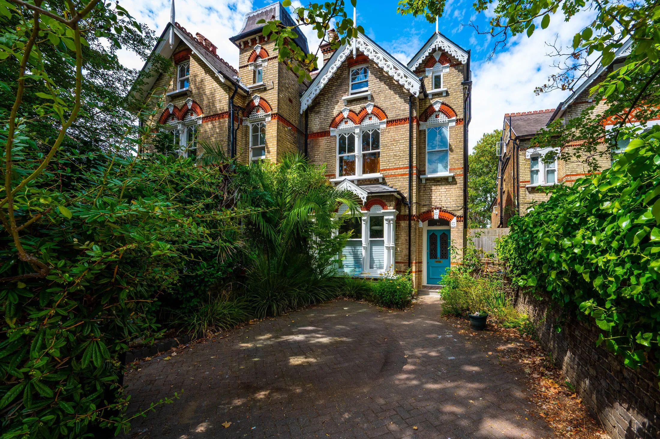 Flat Kingston Hill in Greater London