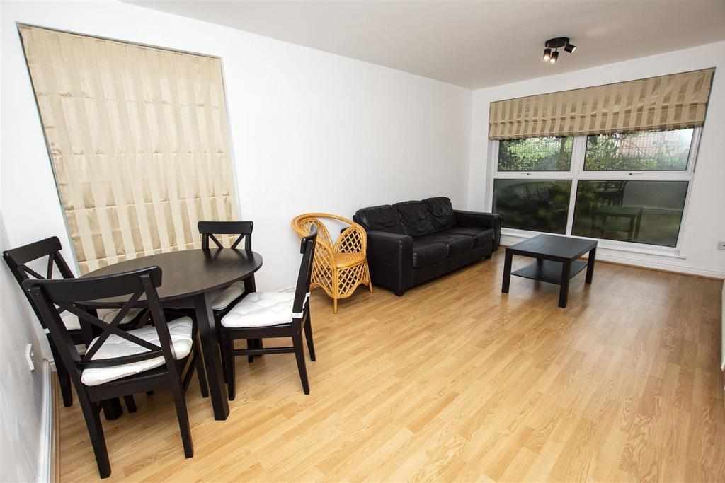 Flat Seymour Close in Birmingham