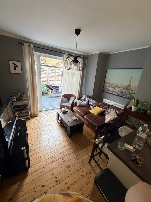 Room Lyham Road in Greater London