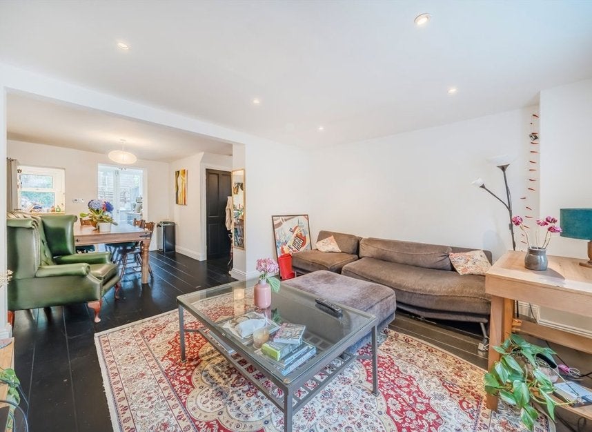 House Albion Terrace in Greater London
