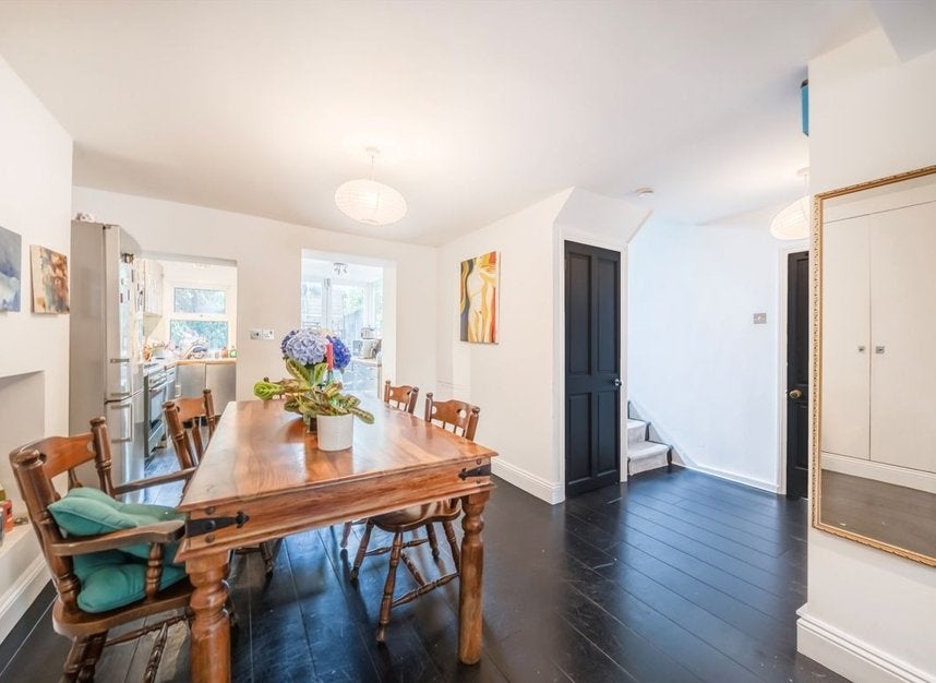 House Albion Terrace in Greater London