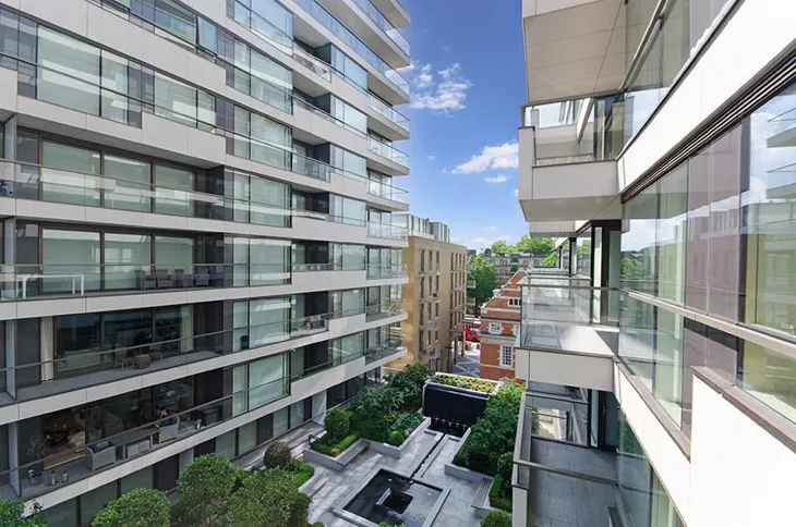 Flat Duchess Walk in Greater London