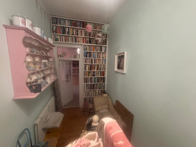 Room St. John's Road in Greater London