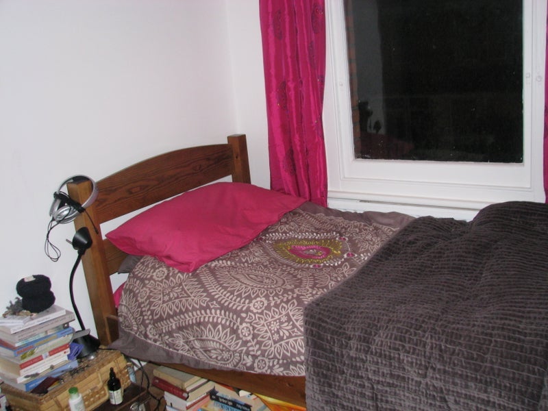 Room St. John's Road in Greater London