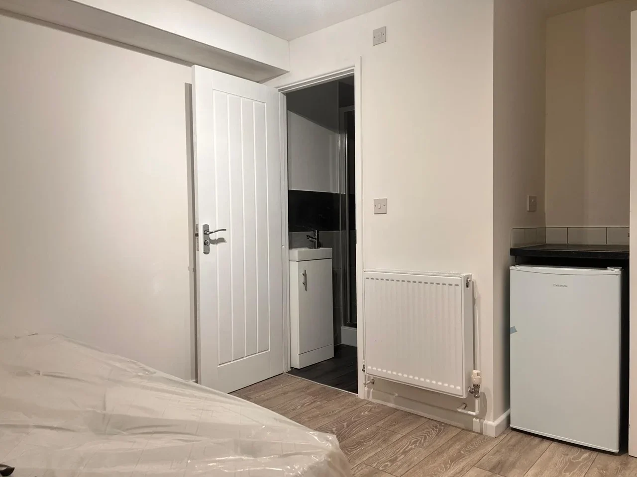 Room Helpeston in Basildon