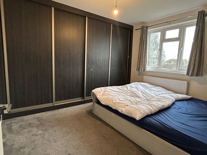 Room Farm Road in Maidenhead