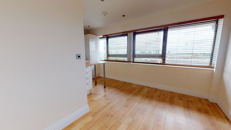 Flat Garsington Road in Oxford