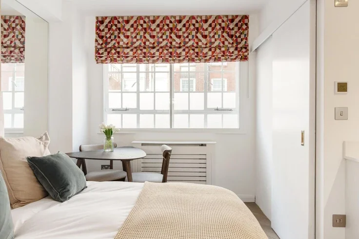 Flat Sloane Avenue in Greater London